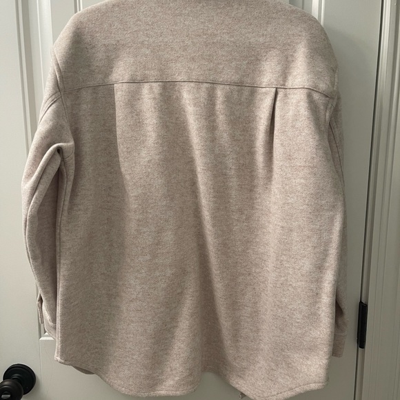 Medium oat coloured shacket - Picture 2 of 3